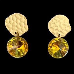 COPY - NWT Round Hammered Gold Earring Post With Citrine Swarovski Rivoli Stones